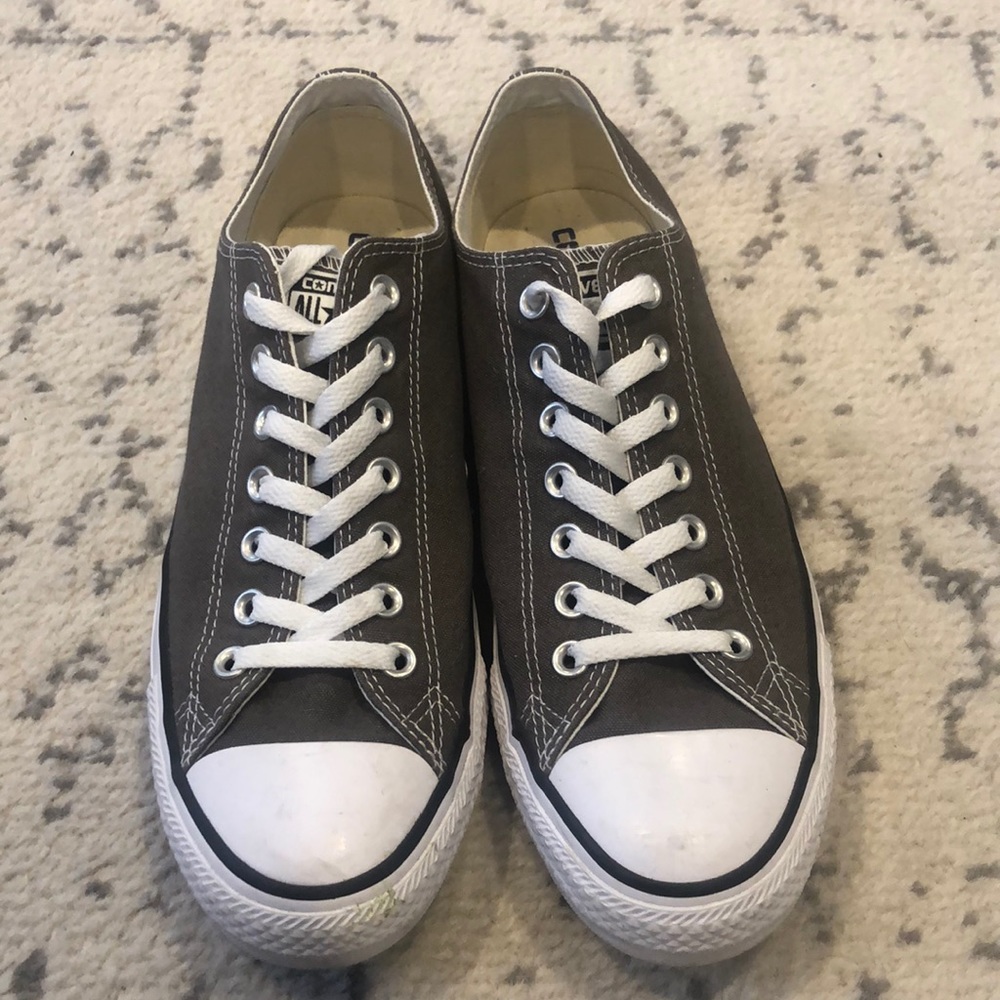 Converse Chuck Taylor’s All Star Canvas OX Core men’s 9.5/women’s 11